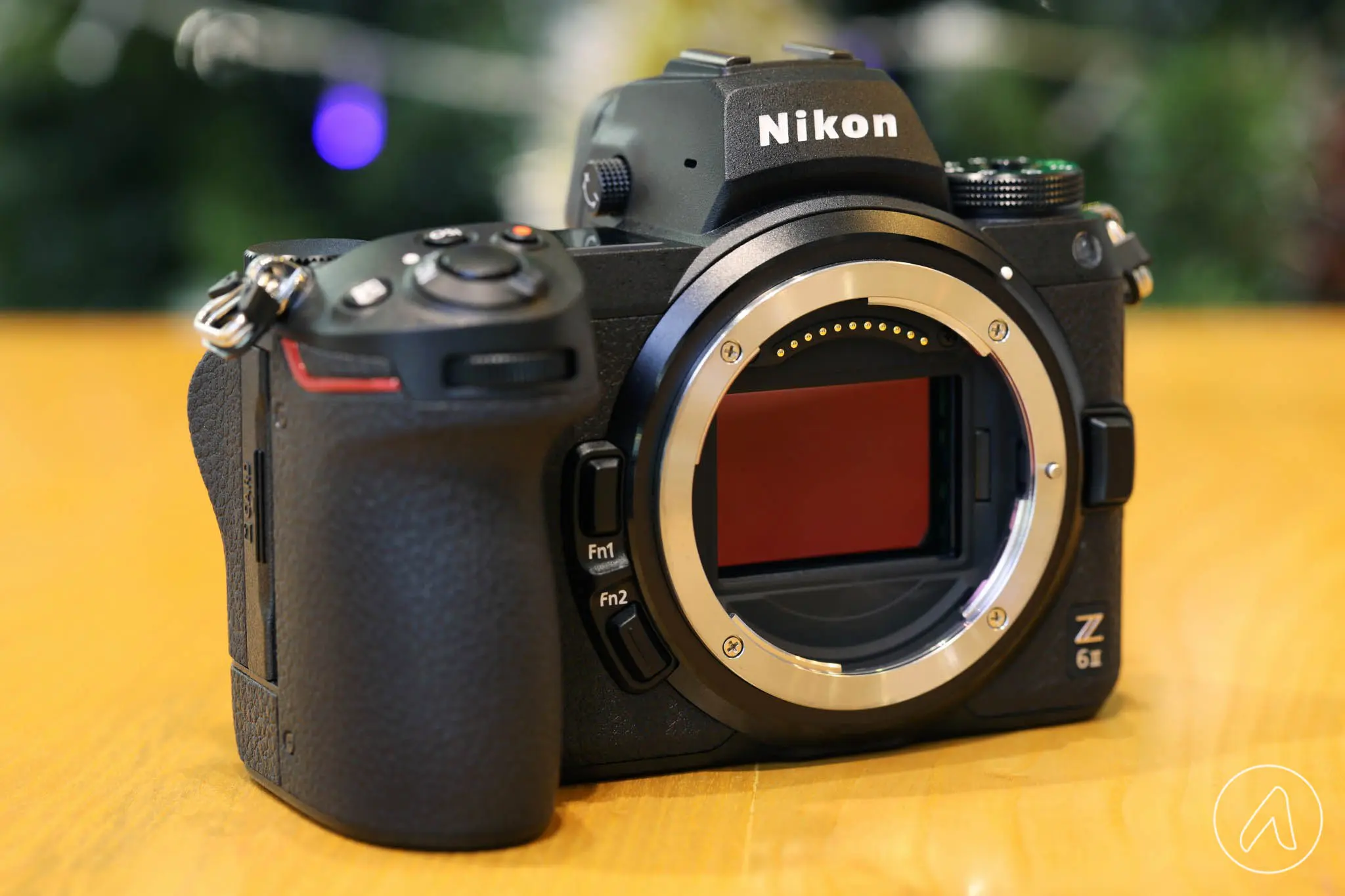 Nikon Z6 II sử dụng ngàm Z