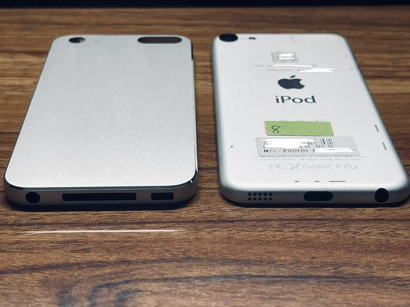 Nguyên mẫu iPod Touch 5 thiết kế vuông vức, cổng 30 pin