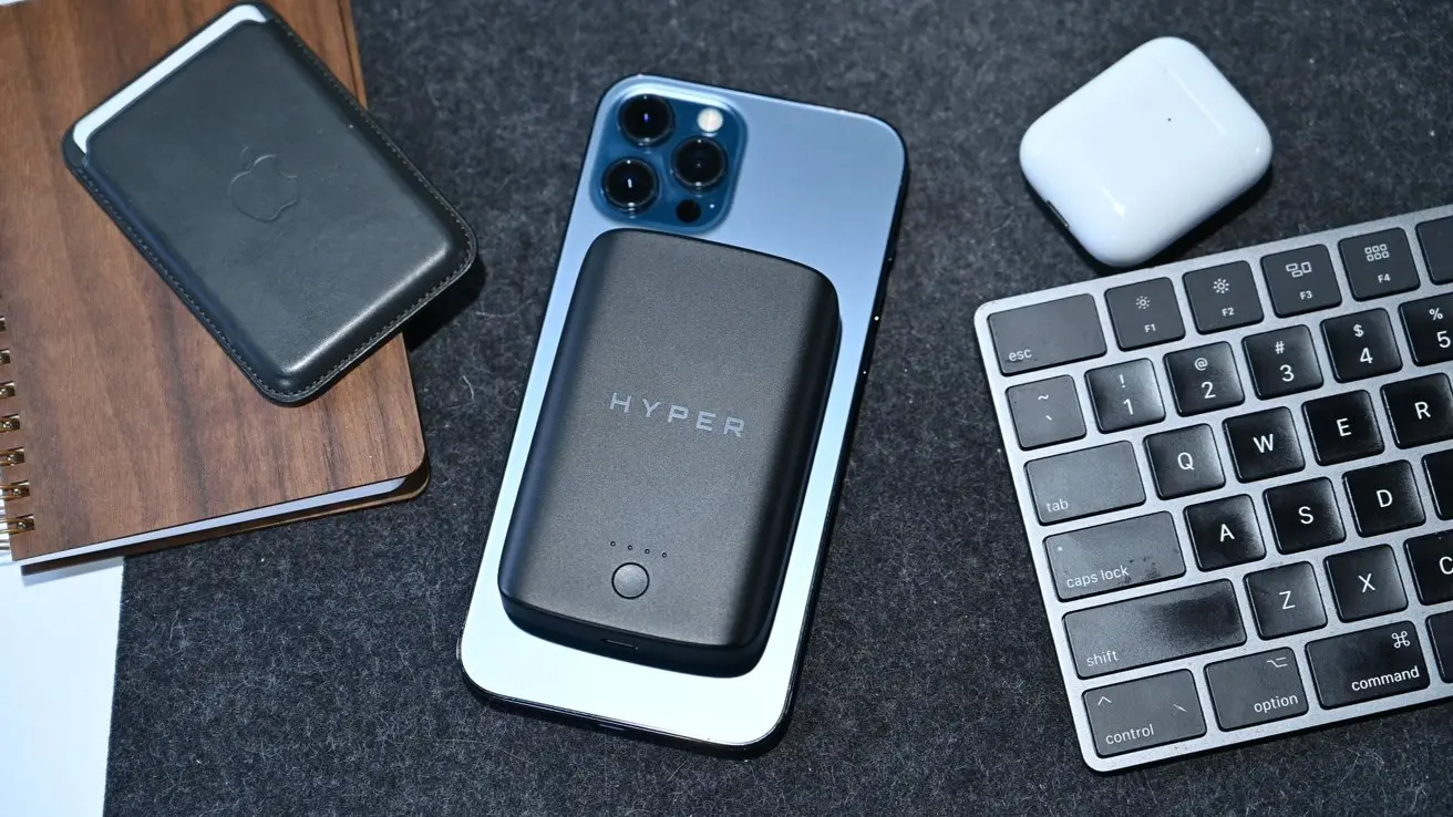 HyperJuice Magnetic Wireless Battery Pack, giá $40