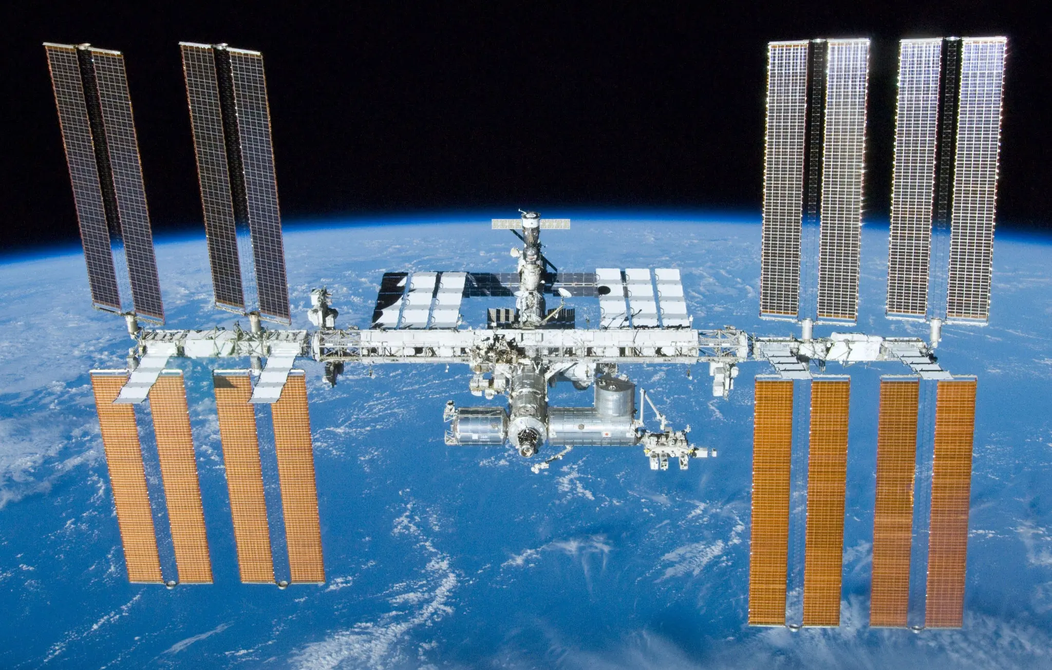 SpaceX vừa ship 2,2 tấn hàng lên trạm không gian ISS cho NASA