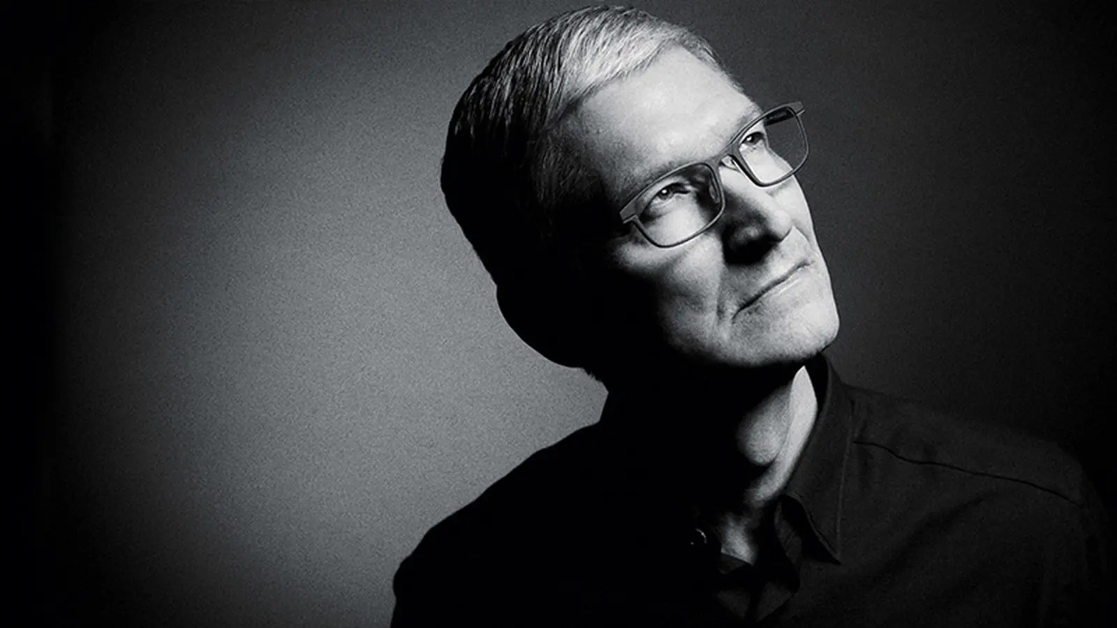 Tròn 10 năm Tim Cook trở thành CEO của Apple