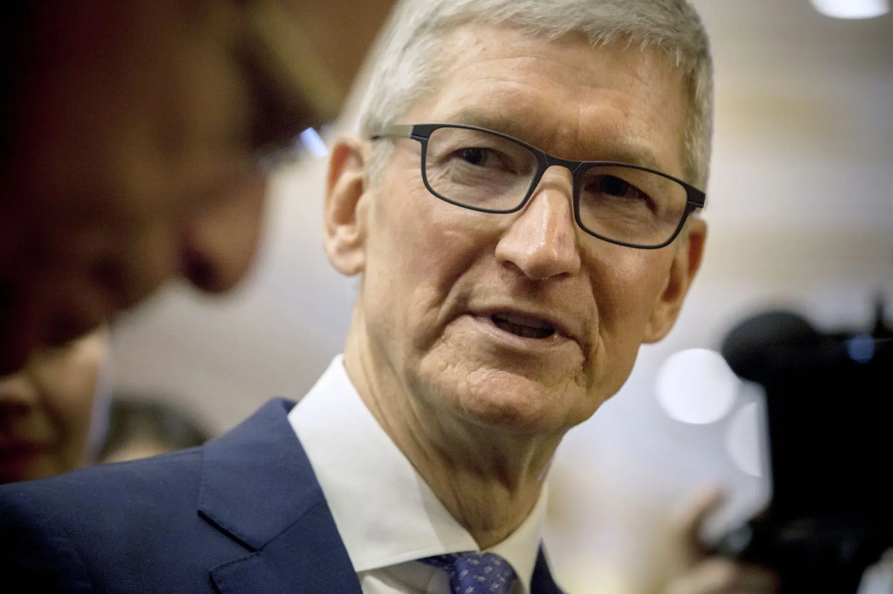 Tim Cook nhận 5 triệu cổ phiếu Apple tuần này