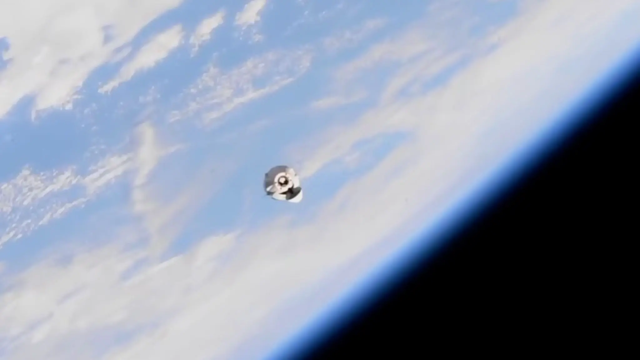 spacex dragon dock iss crs 23 ontop.vn 5