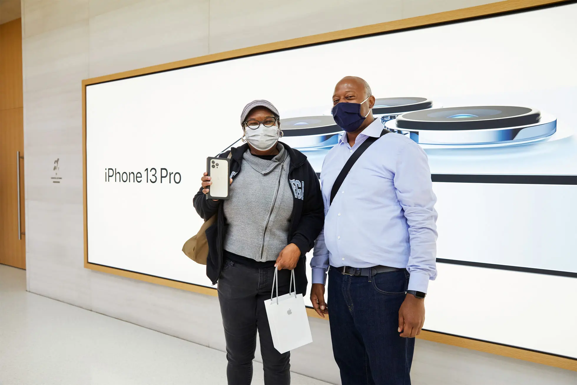 ontop.vn Apple iPhone iPad Availability 5th Ave iphone13pro customers 09242021