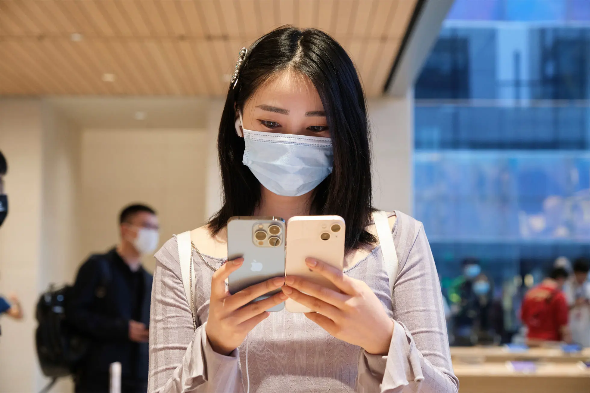 ontop.vn Apple iPhone iPad Availability Beijing Customer Comparing iPhone 13 09242021 1