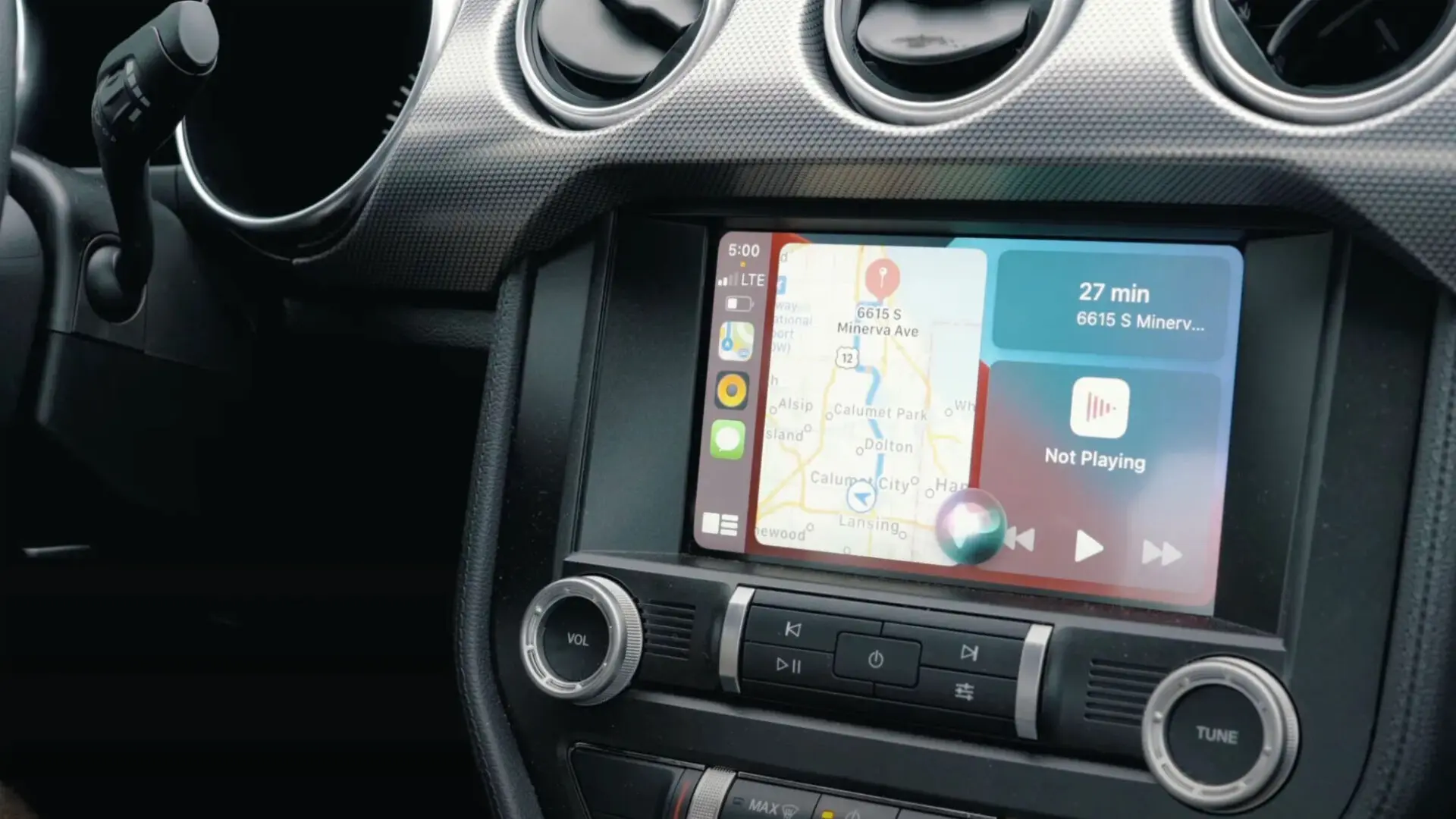Apple đang cố gắng tích hợp CarPlay sâu hơn vào ô tô
