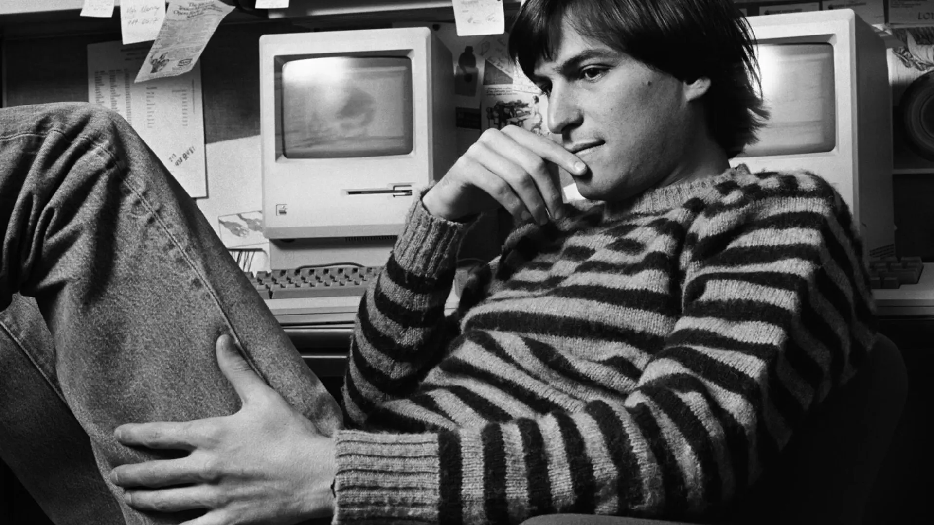 Apple tưởng nhớ 10 năm ngày mất của Steve Jobs