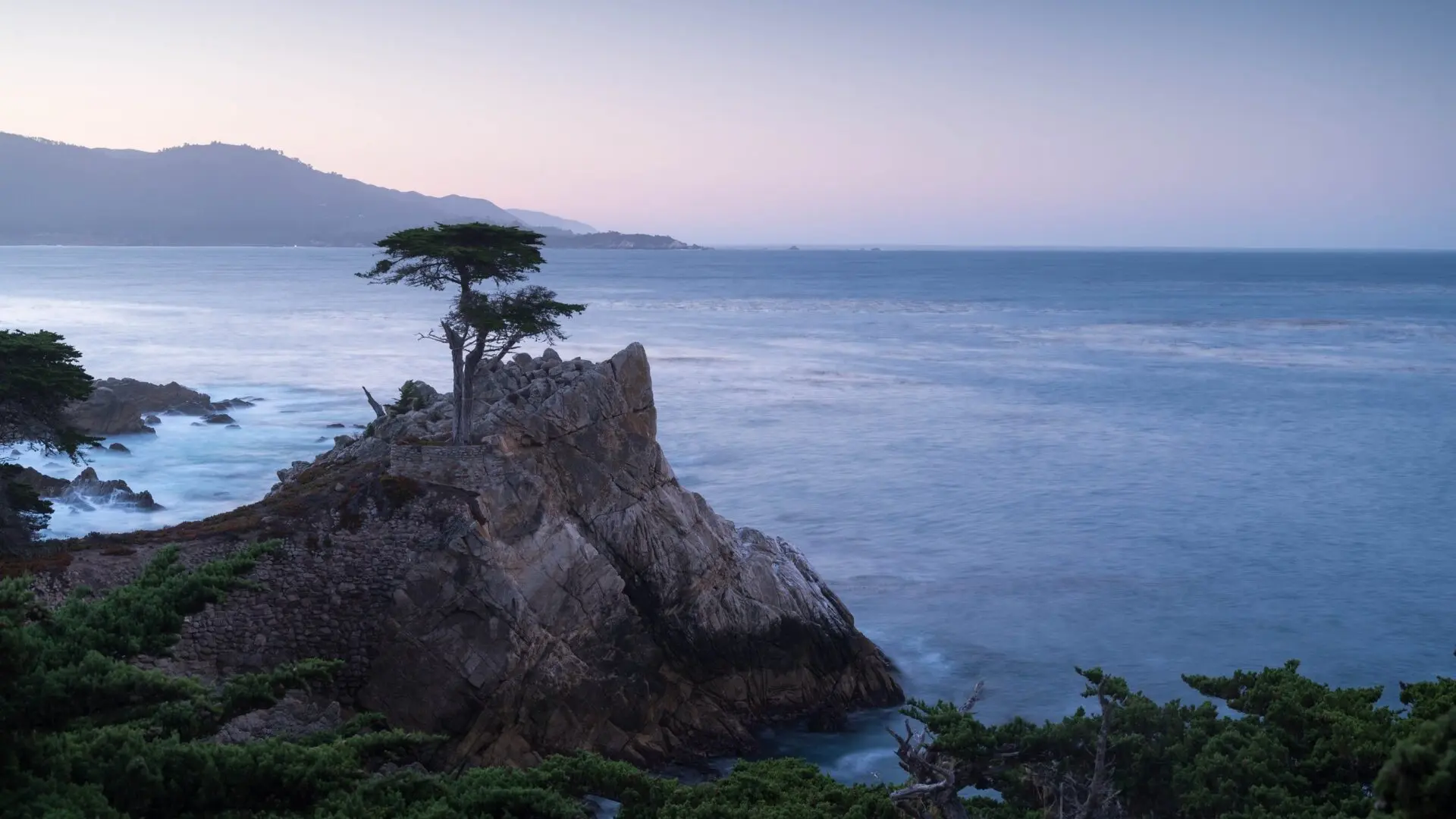 Download The New macOS Monterey Wallpaper For Any Device
