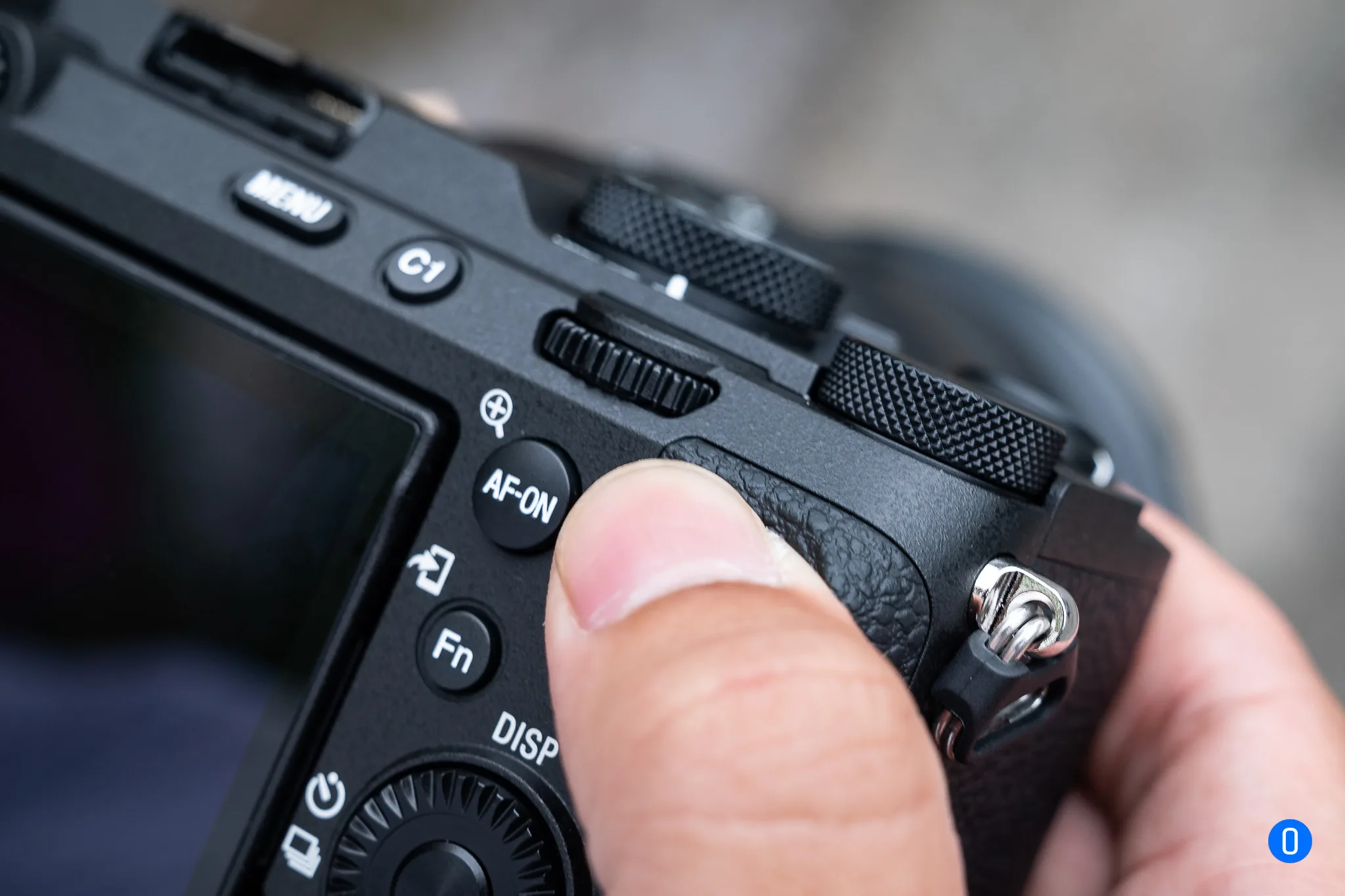 Trên tay Sony a7C R 06 2