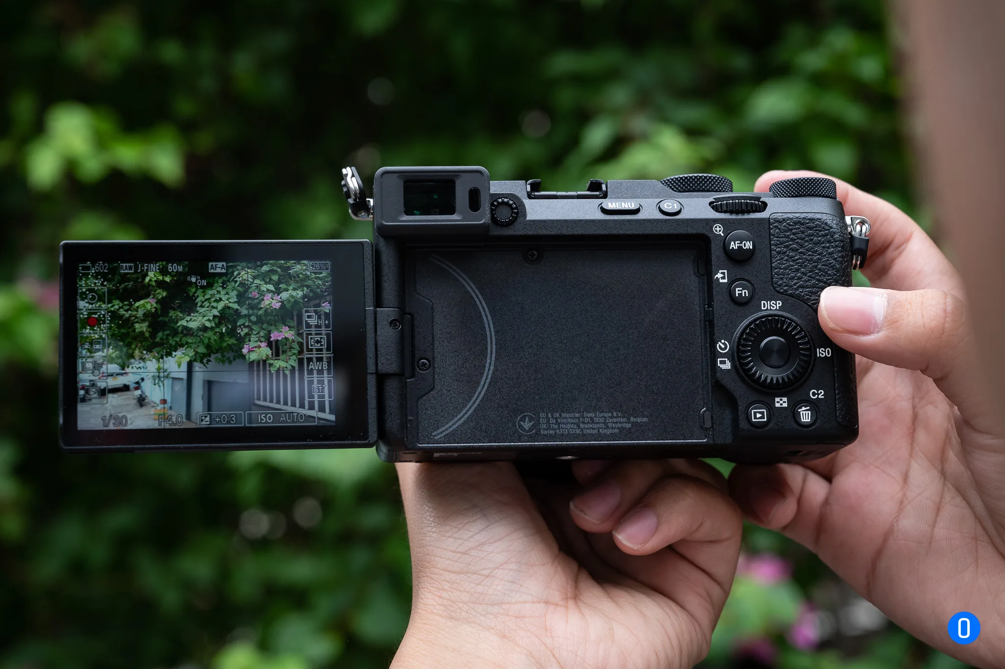 Trên tay Sony a7C R 07