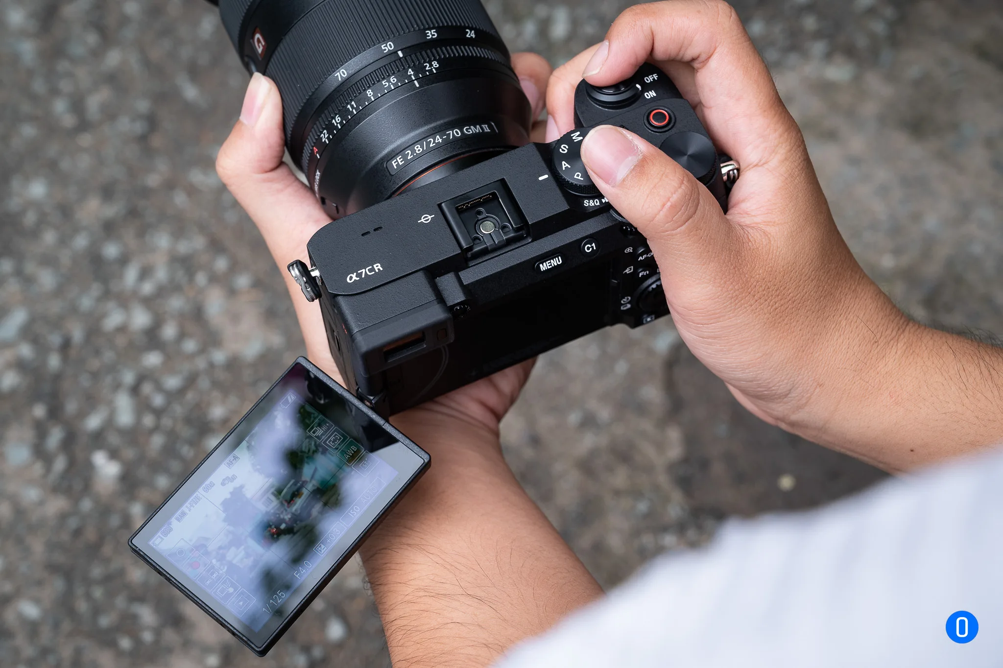 Trên tay Sony a7C R 08