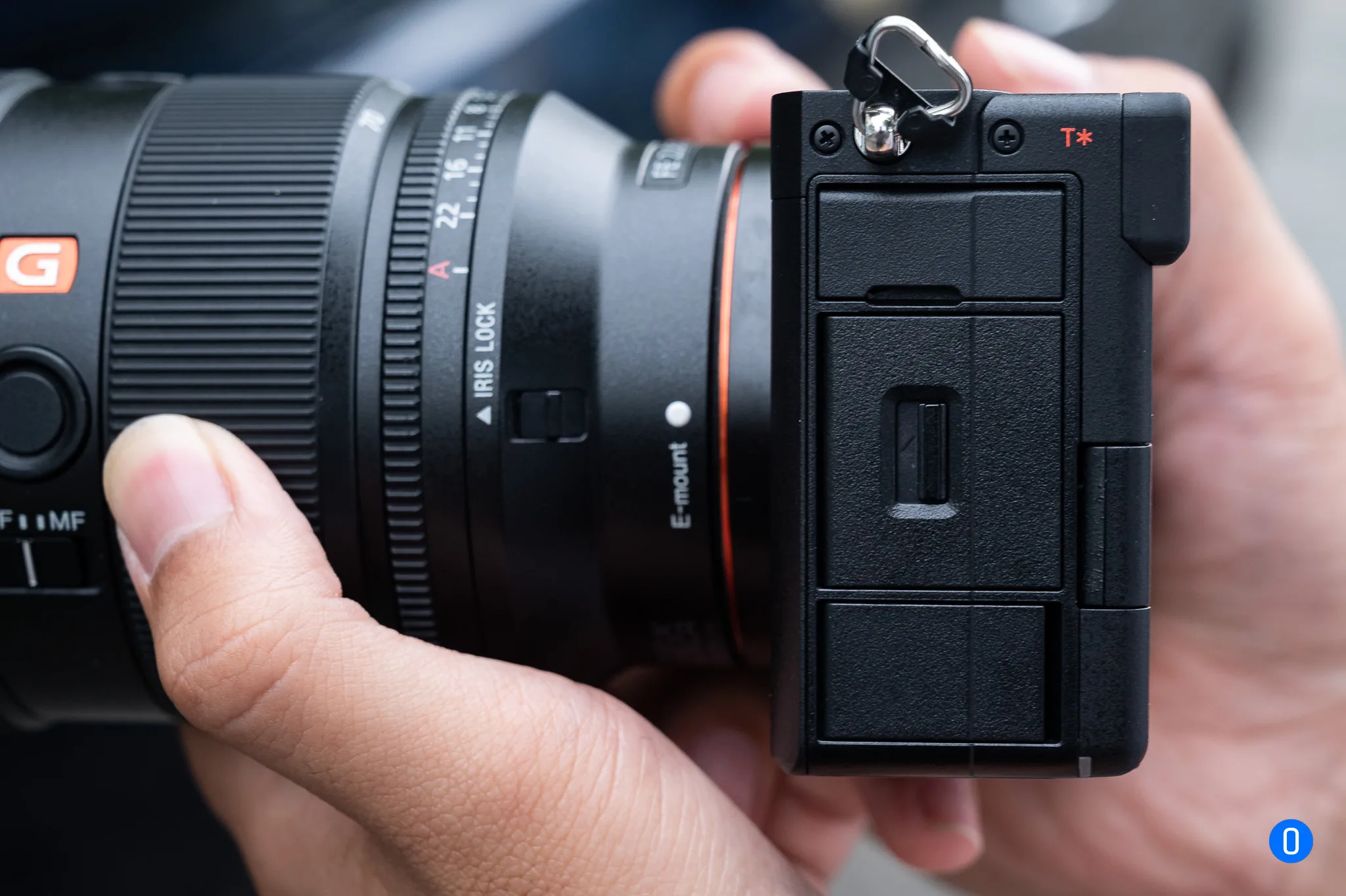 Trên tay Sony a7C R 10