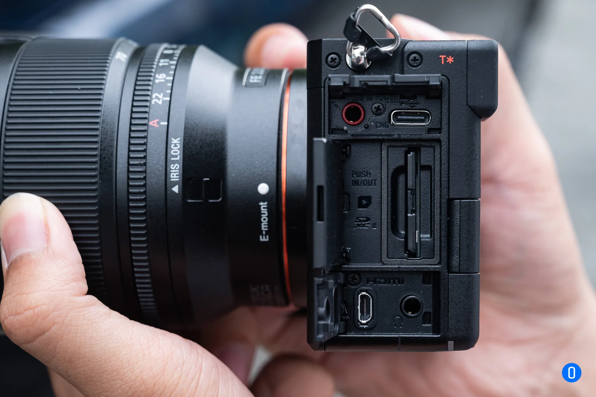 Trên tay Sony a7C R 11