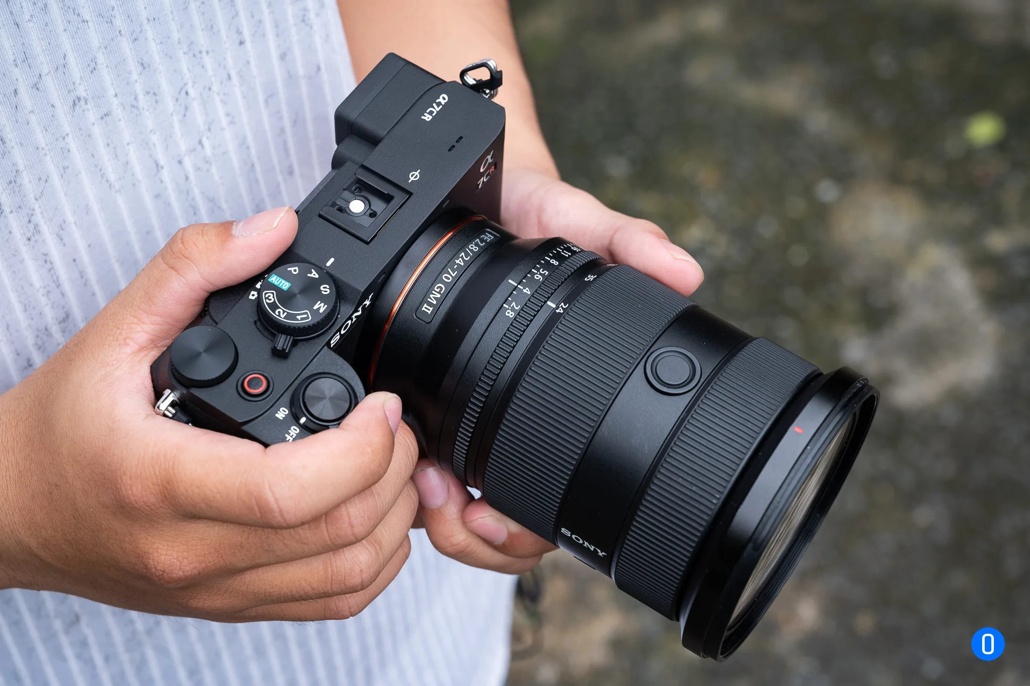 Trên tay Sony a7C R 19
