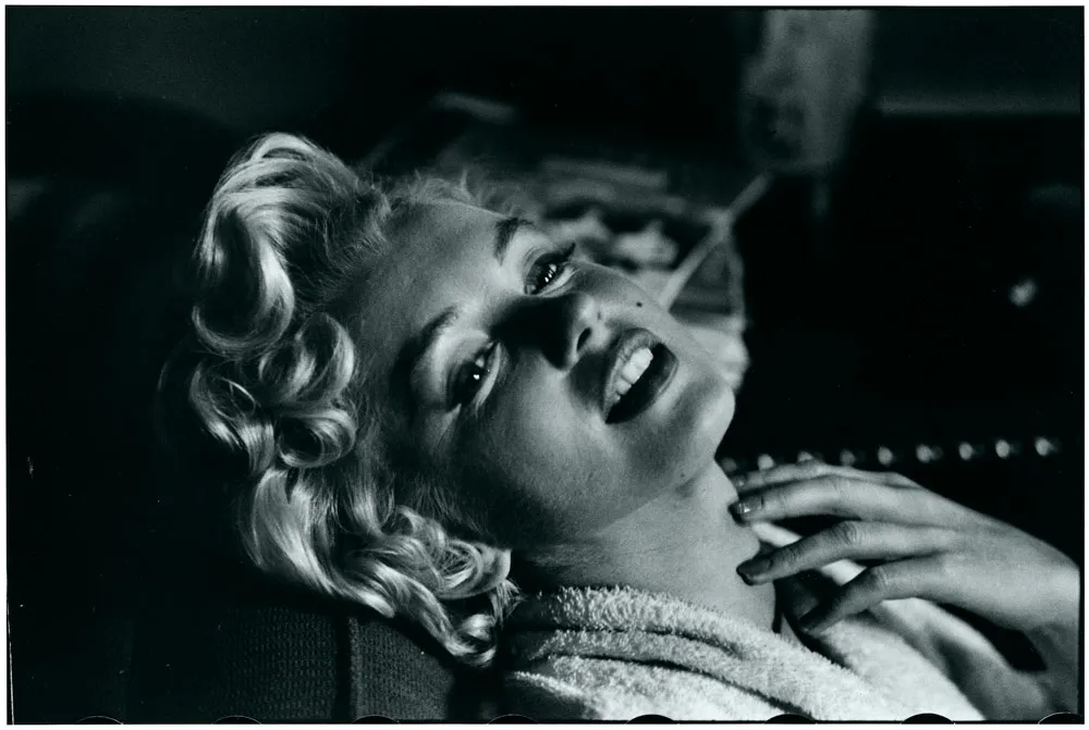 04 Marilyn Monroe New York City USA 1956 © Elliott Erwitt MAGNUM PHOTOS.jpg