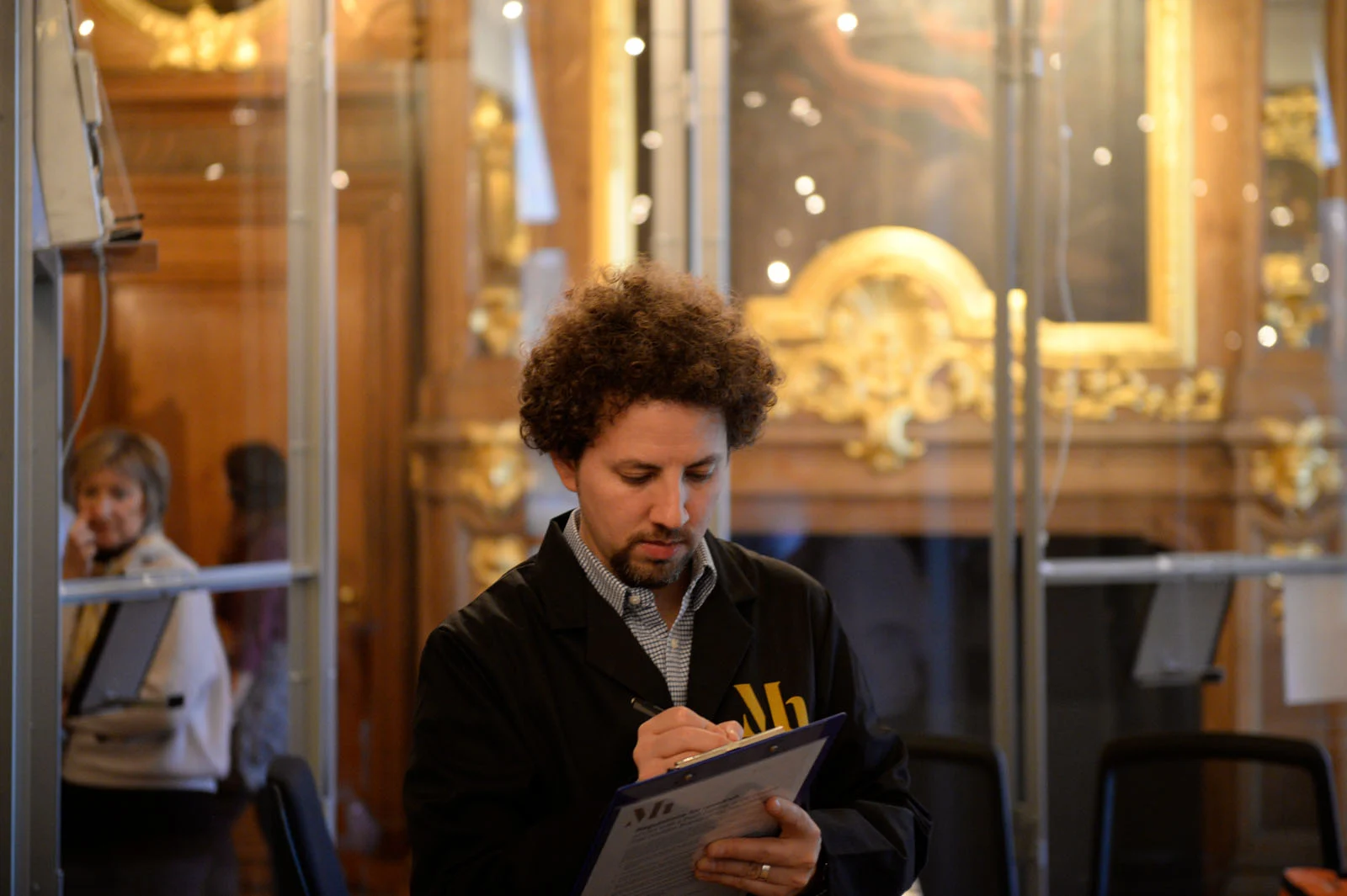 emilien leonhardt during inspection credit vincent sabatier