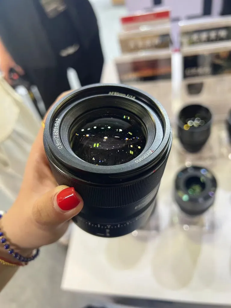 AF 85mm F1.8 7Art 2.jpg